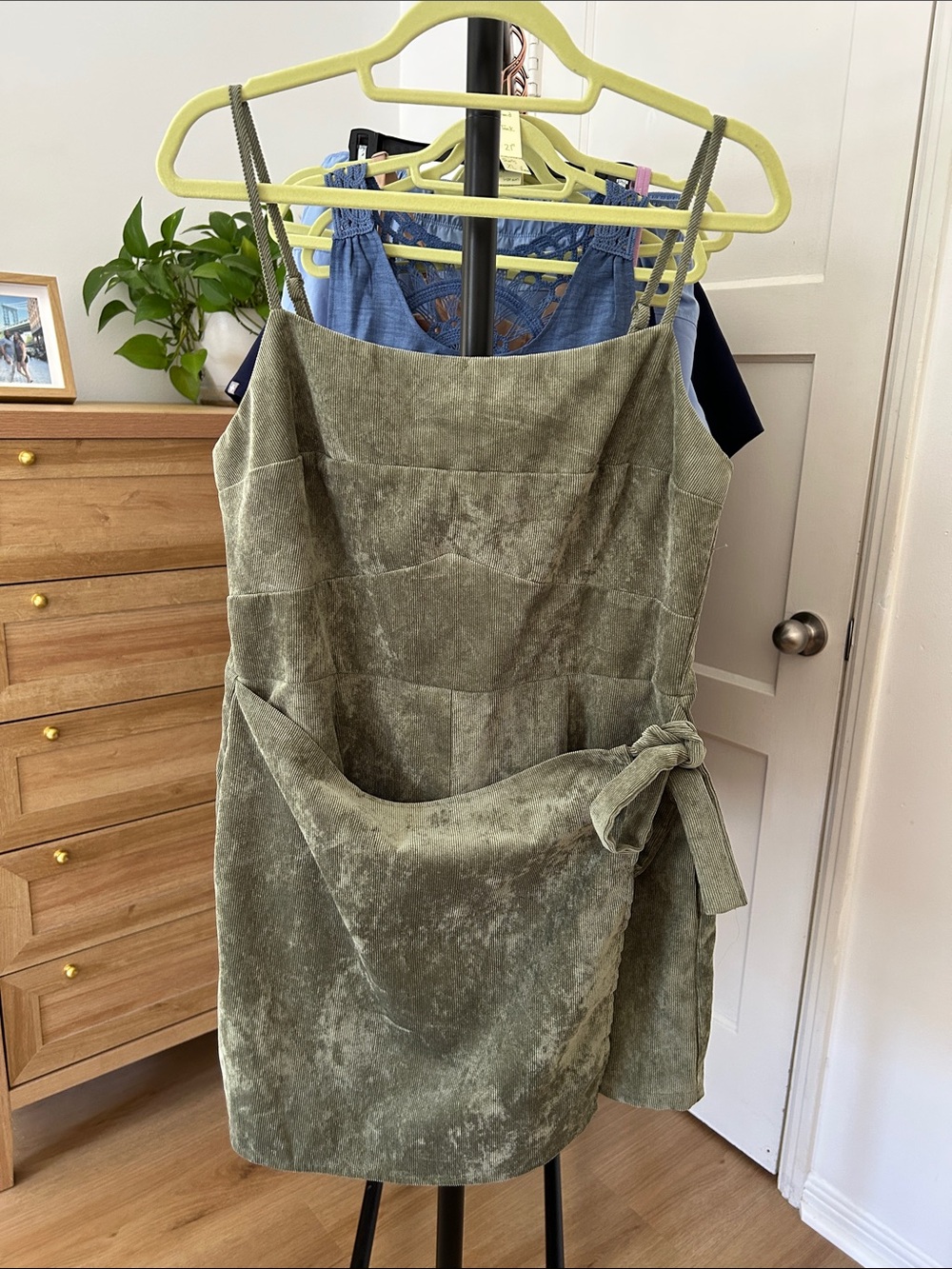 Francesca’s Green Wrap Romper. Size Large. PTP 18”. 2.5” inseam.